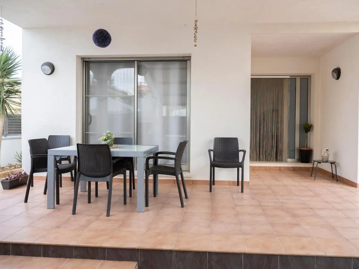 Villa Joan Riumar 0*,  España